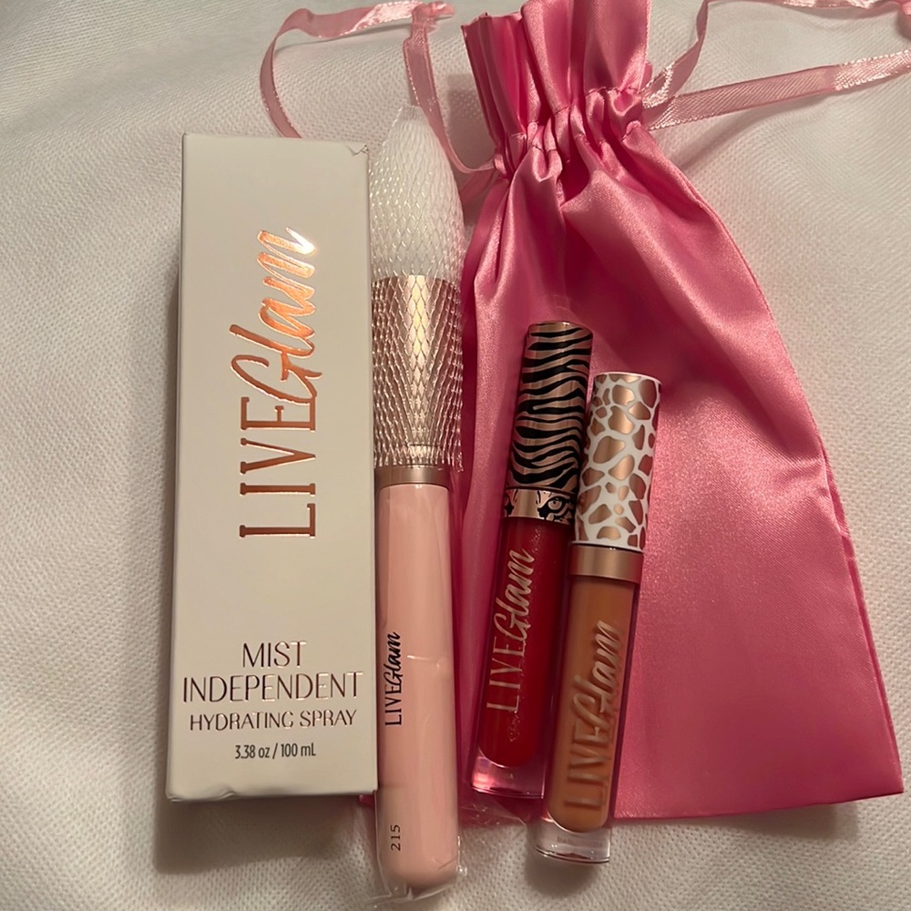 In With the Zoo Makeup Bundle